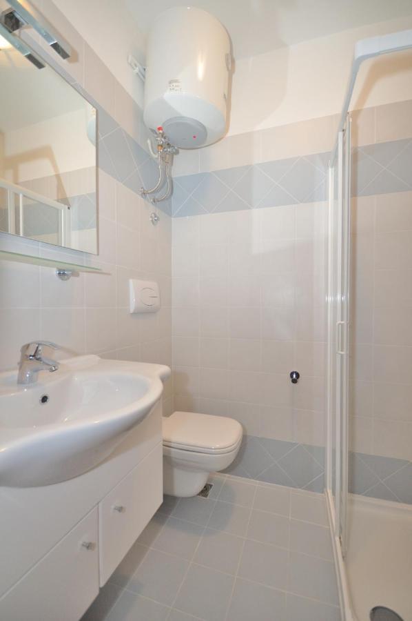 Condominio Tiziano B Bibione Bagian luar foto